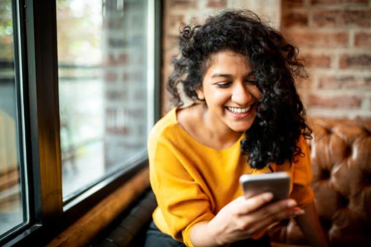 How to Make a Girl Blush Over Text